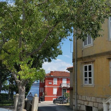 Apartment Palazzo Sare Vrbnik  Exterior foto