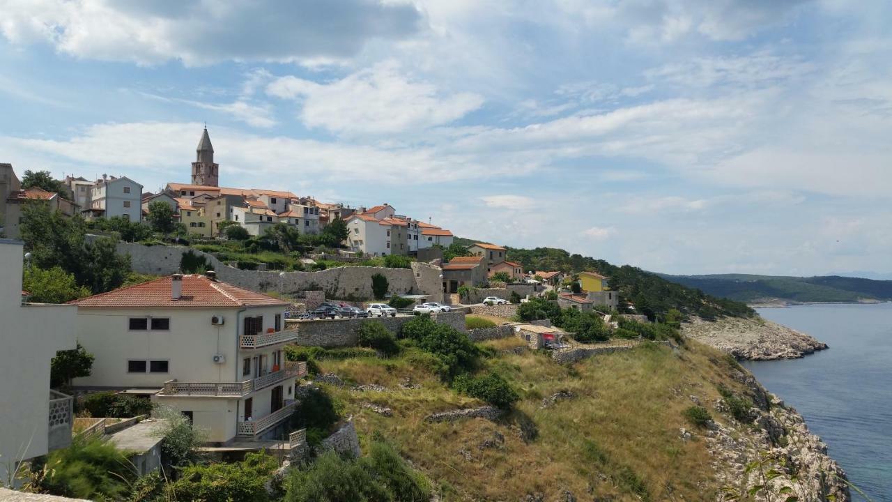 Apartment Palazzo Sare Vrbnik  Exterior foto